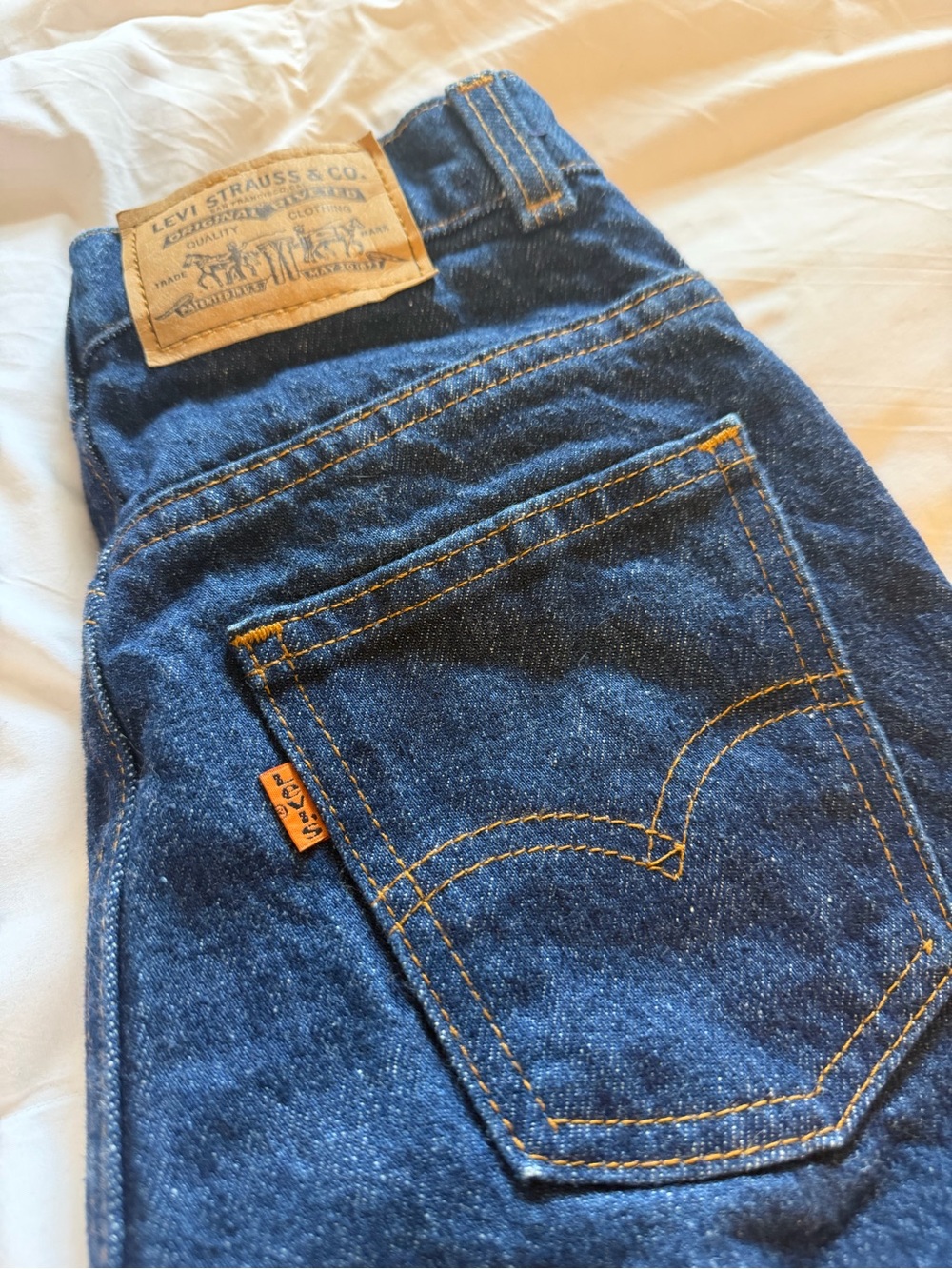 Pristine Dark Blue Denim High-Waist Levi’s Shorts